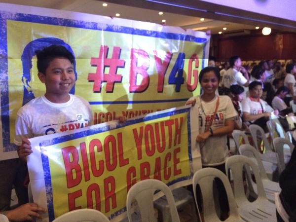 BICOL VOTE. Supporters from Bicol attend the event of Senator Grace Poe on September 16. Photo by Jee Geronimo/Rappler 