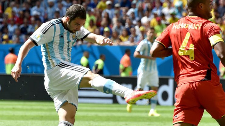 Higuain fires Argentina into World Cup semis