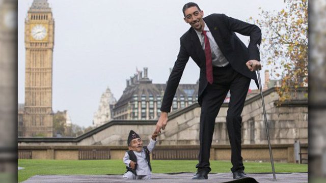 World tallest and shortest men meet on Records Day
