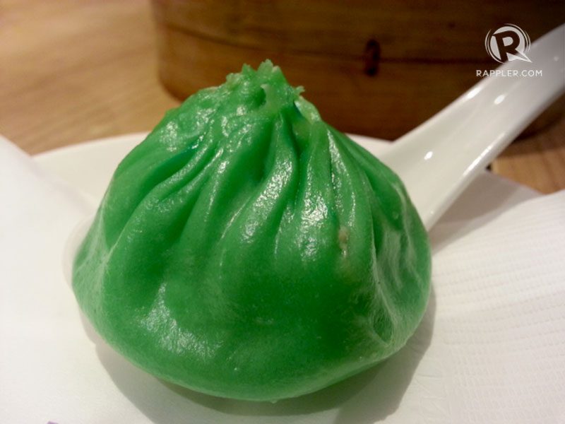 GREEN GOBBLES. This bursting soup dumpling is the vegetable and dried bean curd xiao long bao. Photo by Rappler 