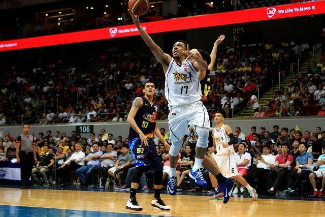 Talk ’N Text, Rain or Shine both left in awe of Jayson Castro
