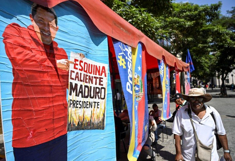 Rival rallies set up tense standoff in Venezuela