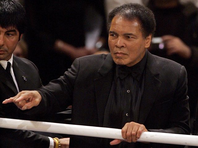 Dirawat di rumah sakit, kondisi petinju Muhammad Ali dilaporkan kritis