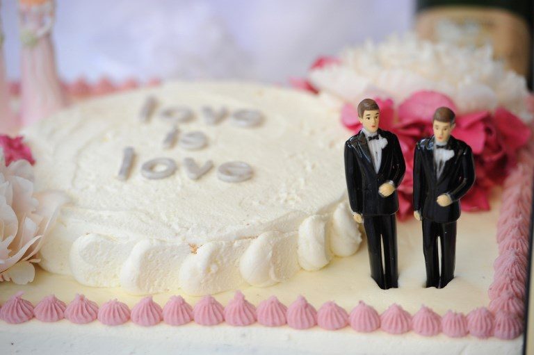 U.S. Supreme Court to rule on wedding cake that split America