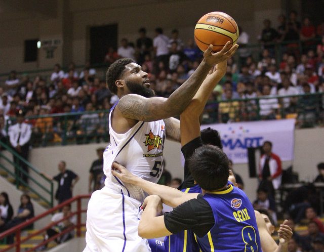 Talk ’N Text flips switch late to keep Blackwater winless