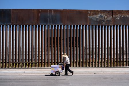 3-year-old boy ‘abandoned’ at U.S.-Mexico border
