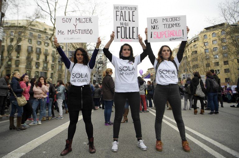 Top Spain academics vow to boycott all-male panel discussions