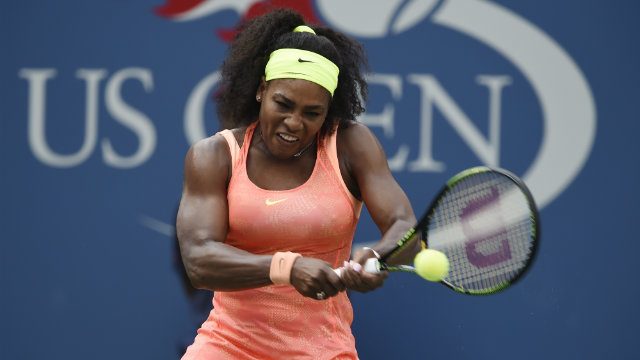 Serena struggles at US Open round three but advances