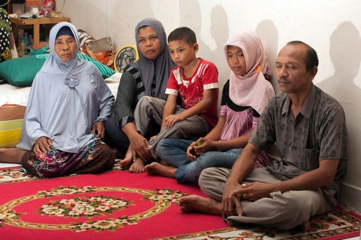 Miracle reunion in Aceh sparks hope for finding lost son