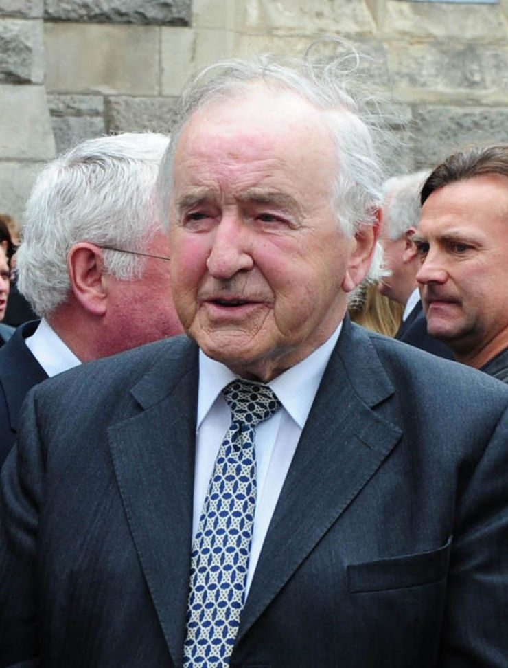 Former Ireland prime minister Reynolds dies aged 81