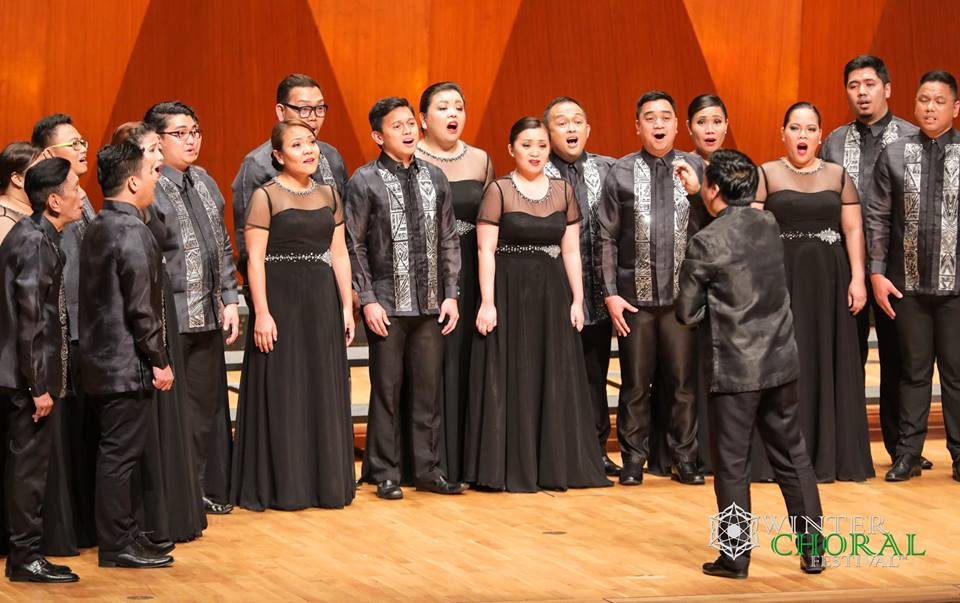 BREAKTHROUGH. The Globe Voices @ Work corporate choir bags several awards at the 7th Winter Choral Festival. Photo credit: Winter Choral Festival 