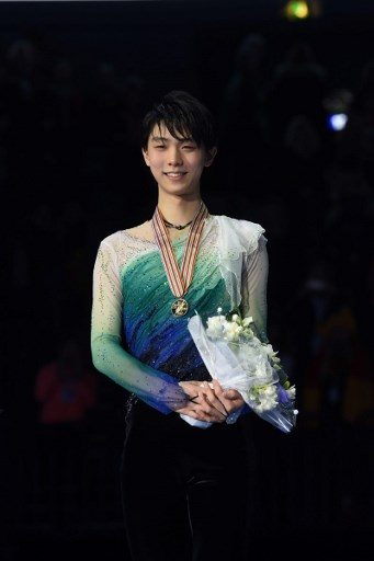 ICE PRINCE. This file photo taken on April 1, 2017 shows gold medallist Yuzuru Hanyu of Japan posing after the men's free skating event at the ISU World Figure Skating Championships 2017 in Helsinki. He is known as Japan's figure skating "Ice Prince."
Photo by/Daniel MIHAILESCU / AFP 