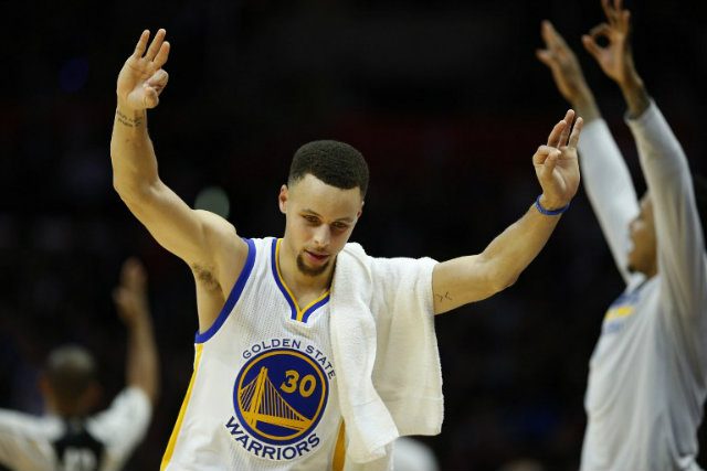 Warriors bounce back from blowout loss to defeat Clippers