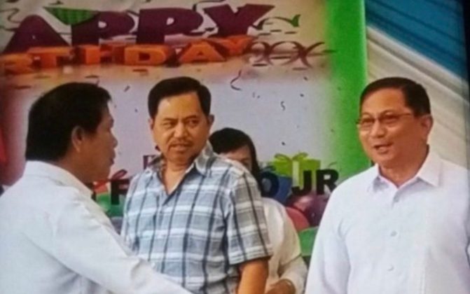 In cahoots? PDEA chief explains photo with fired drug-linked agents