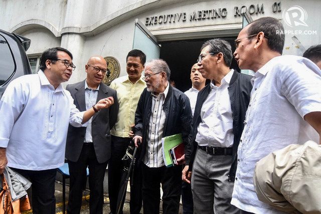 LAWYERS VS SEDITION. The country's noted lawyers Neri Colmenares, Florin Hilbay, Erin Tañada, Rene Saguisag, Chel Diokno, and Edre Olalia attend the DOJ's first hearing on the inciting to sedition complaint against the opposition on August 9, 2019. Photo by Angie de Silva/Rappler  