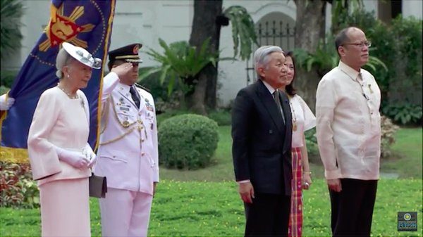Aquino welcomes Japanese emperor, empress in Malacañang