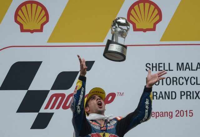 Oliveira wins action-packed Moto3 GP in Malaysia