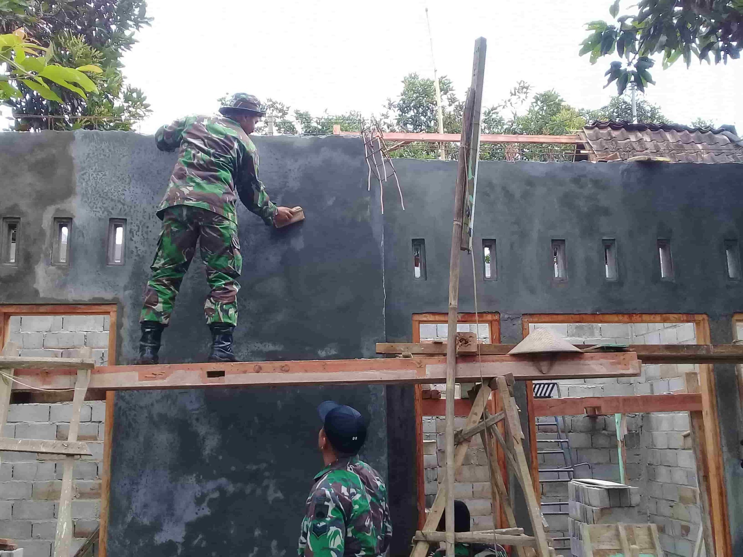 Ketika prajurit TNI ‘turun gunung’ membantu warga