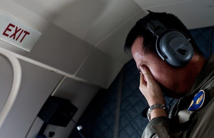Bad weather halts recovery of bodies from AirAsia flight