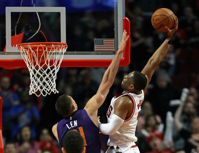 Bulls outlast Suns in overtime, Leonard leads Spurs