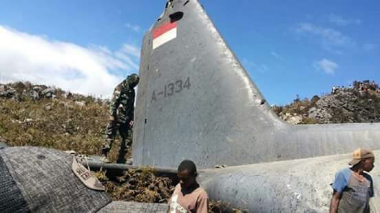 Pesawat Hercules TNI AU jatuh menabrak gunung di Wamena