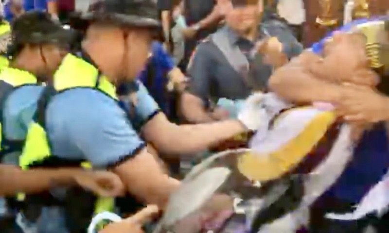 Southern Metro police chief snatches GMA reporter’s phone, deletes video of Traslacion commotion