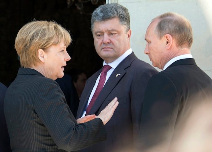 Ukraine, Russia leaders meet; little hope for breakthrough