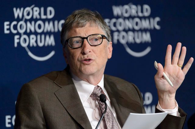 Bill Gates urges balance, discussion in iPhone unlock case