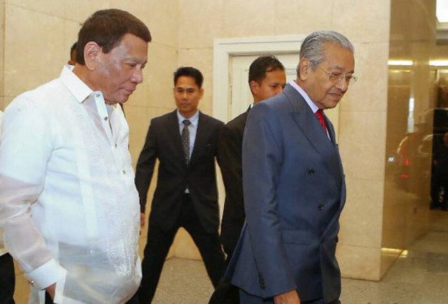 Duterte, Mahathir discuss violent extremism, sea piracy in meeting
