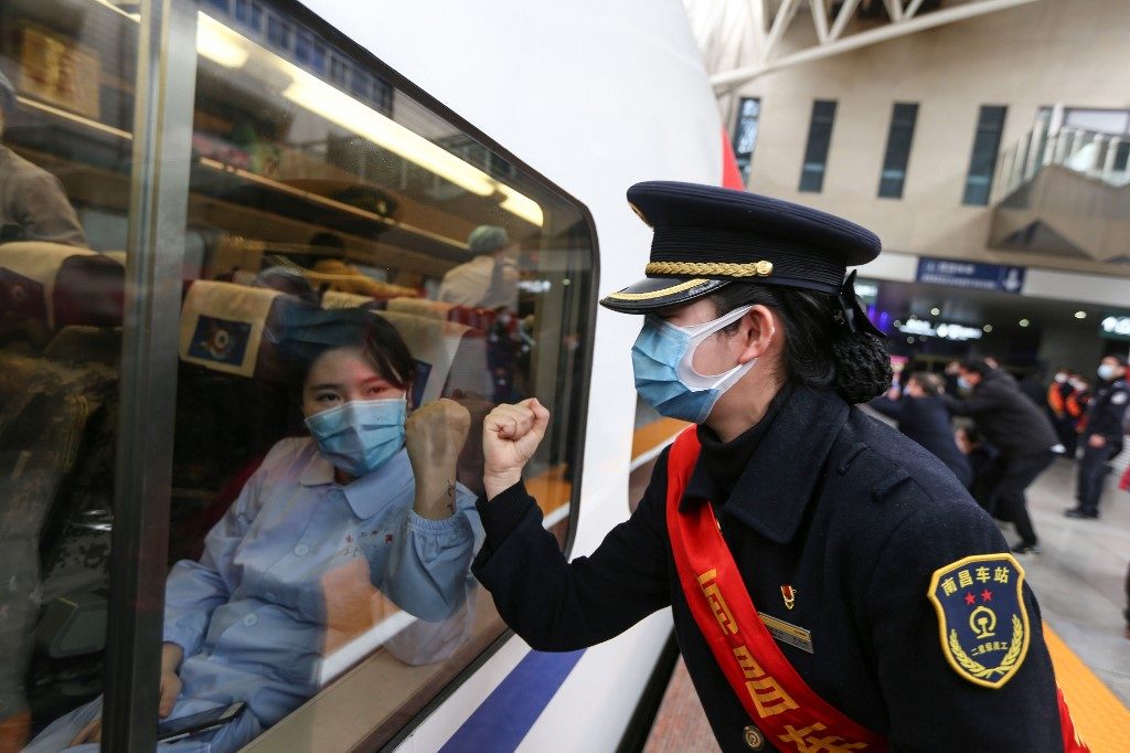 China reports fewest new coronavirus cases on record