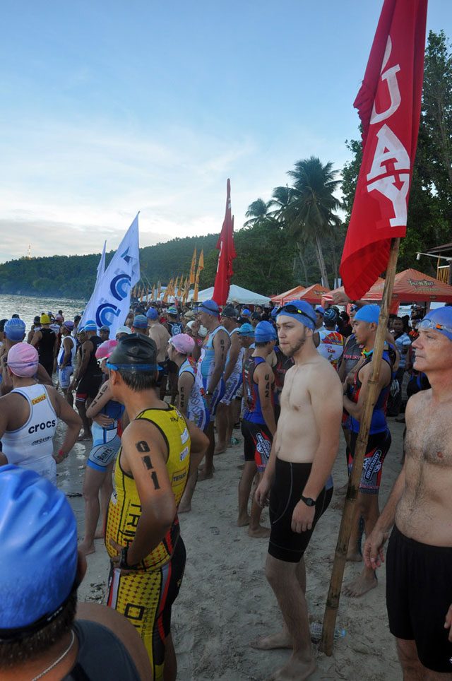 TRIATHLON. Locals and foreigners join the triathlon at Sarbay Fest. Photo by Edwin Espejo