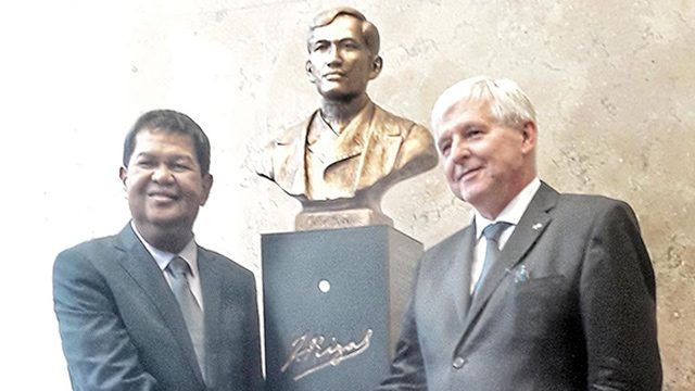 PRESS RELEASE: Bust of Jose Rizal unveiled in Prague