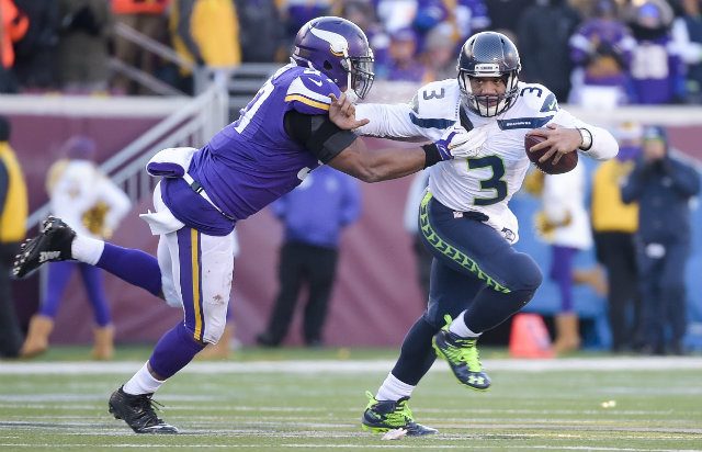 Seahawks, Packers advance in NFL playoffs