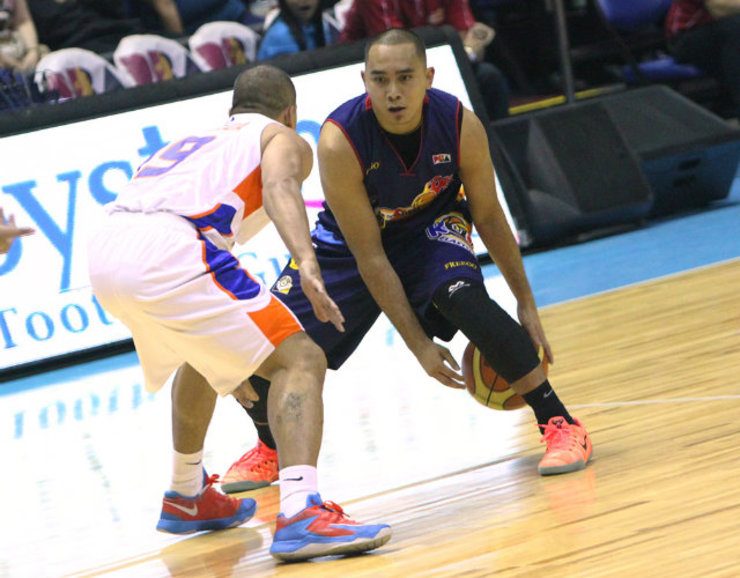 Paul Lee of Rain or Shine came up with 8 clutch points to lead the Elasto Painters to victory. Photo by Nuki Sabio/PBA Images