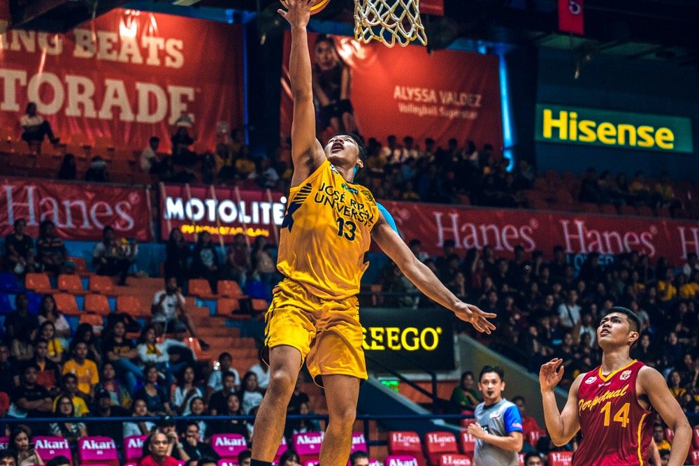 HERO. John Amores lifts the JRU Heavy Bombers to back-to-back wins. Photo by Kyle Janremy Bustos/Rappler 