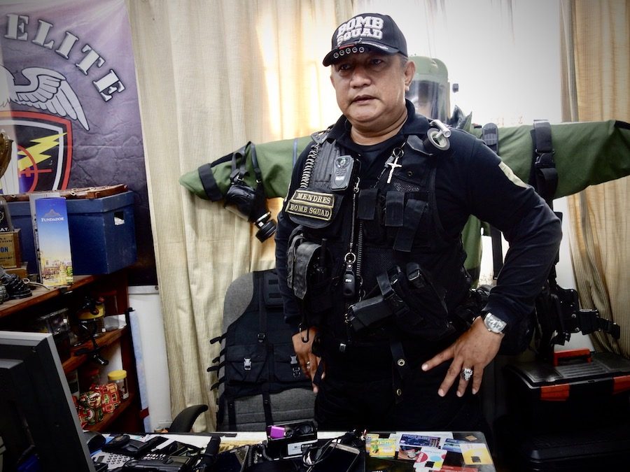 OPERATIVE. SPO2 Andrew Mendres works for the Pasig City Police Bomb Squad. Photo by Rambo Talabong/Rappler   