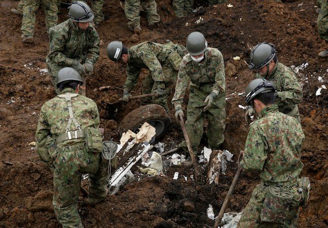 Japan battles to care for 100,000 evacuees after quake