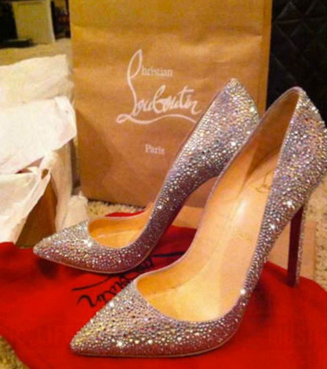 EXPENSIVE SHOES. The daughter of Janet Napoles fancies expensive shoes. File photo from Jeane Napoles' blog 