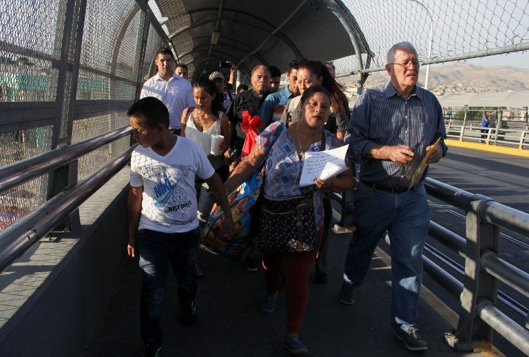 Nearly 2,000 minors split from parents at border in 6 weeks – U.S.