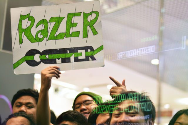 RAZER CAMPER. “The guy holding up the sign has been definitely here since yesterday. We never would have expected such a crazy turn-out,” a Razer member acknowledged. 