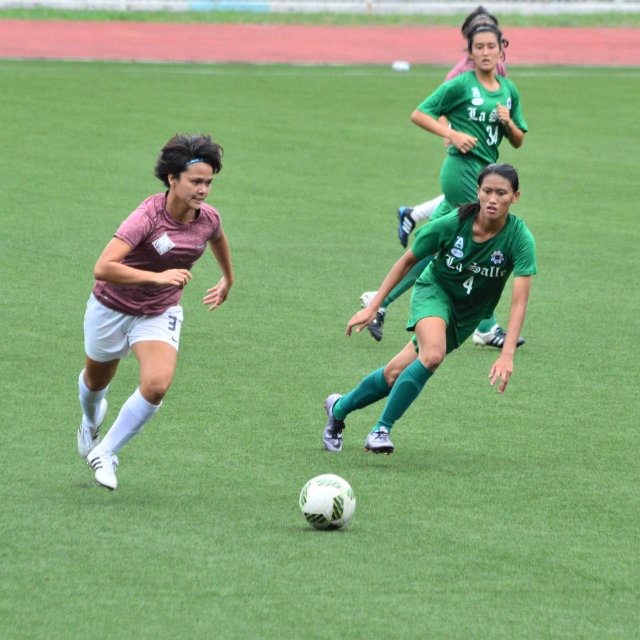 UP's women's team will also defend its UAAP title. Picture is UP's Cristina De Los Reyes (L). Photo by Bob Guerrero/Rappler 
