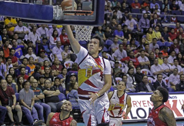 San Miguel escapes Ginebra in game 2 to tie semis series