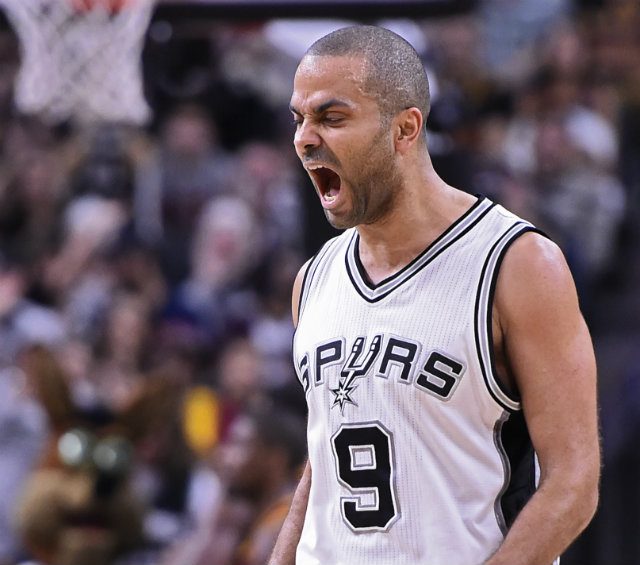 Spurs spank Grizzlies to keep pace with Warriors