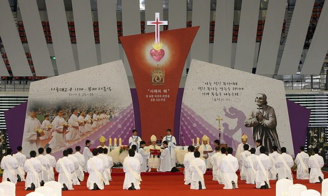South Korea converts monks and priests to taxpayers