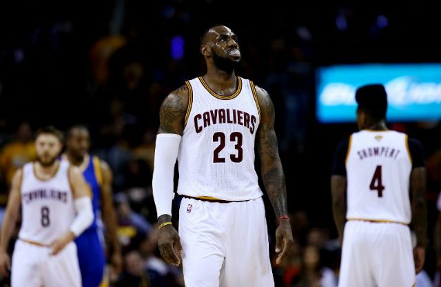 LeBron James agrees to two-year deal with Cavs