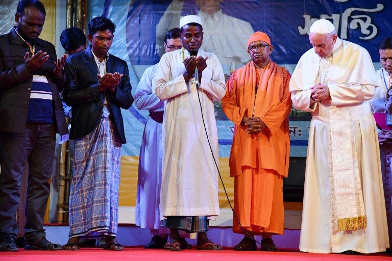 Pope Francis refers to ‘Rohingya’ after meeting refugees