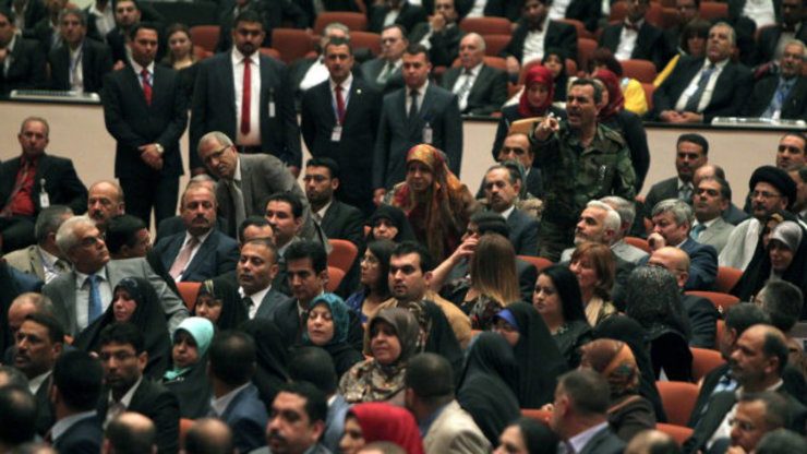 Iraqi parliament session ends in chaos