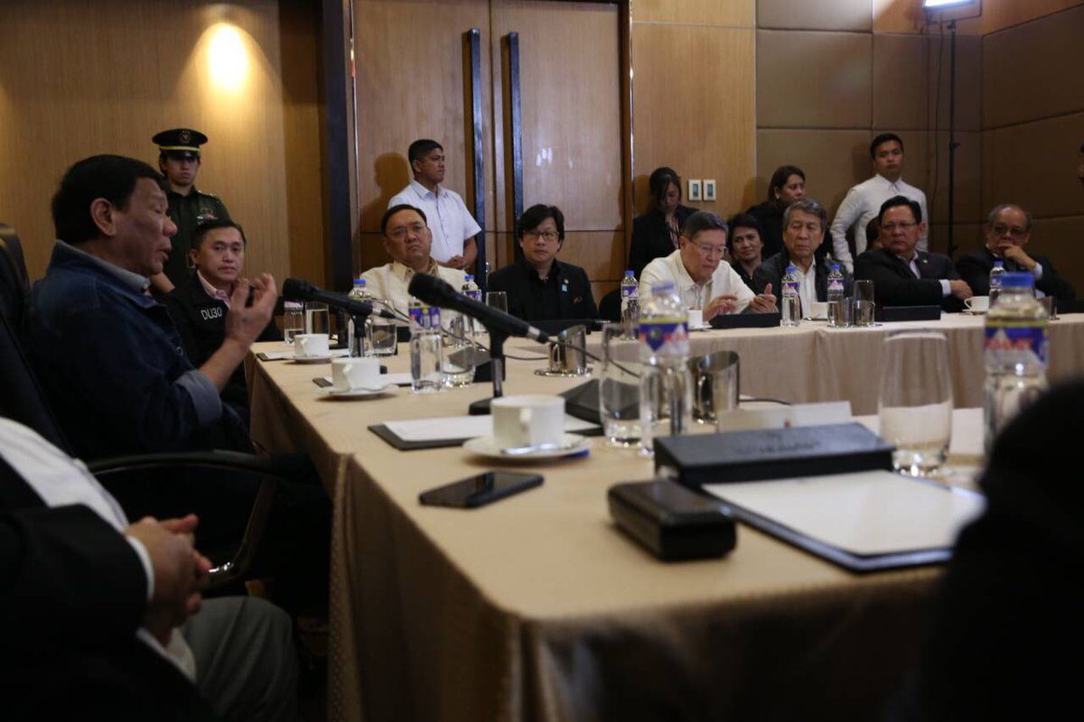 Duterte ‘unites’ PDP-Laban factions, vows help in 2019
