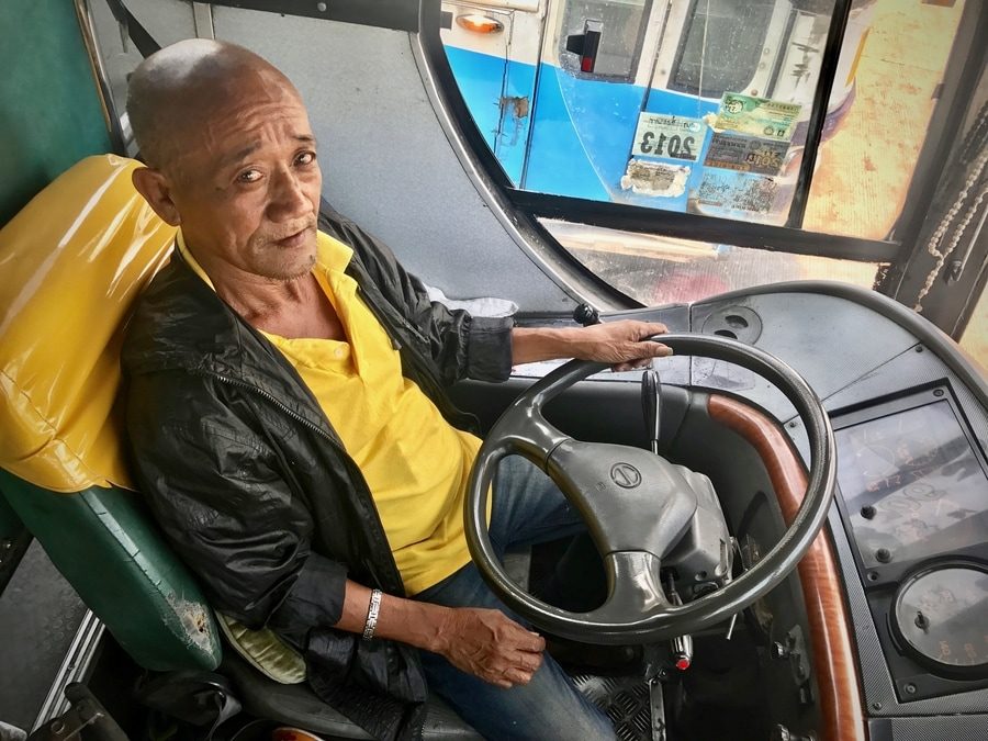 RETIRED ON THE ROAD. Jeyson Morgado has been driving along EDSA for over three decades. Photo by Rambo Talabong/Rappler 