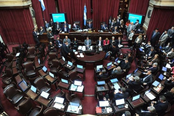 Argentine lawmakers OK debt payment alternatives